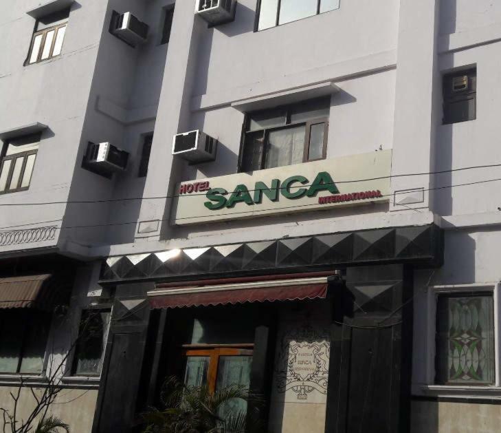 Hotel Sanca International Нью-Дели Экстерьер фото